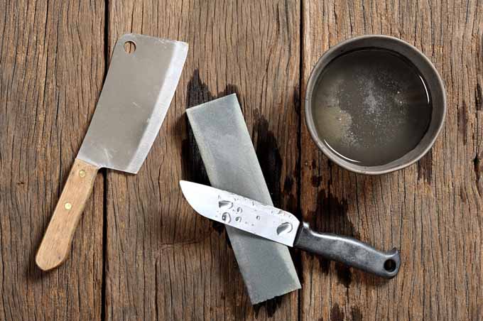 Sharpening Kitchen Knives 
